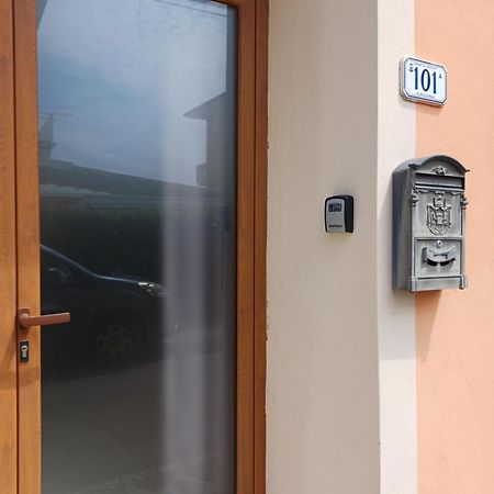 Taverna Rustica In Toscana Fucecchio Exterior foto